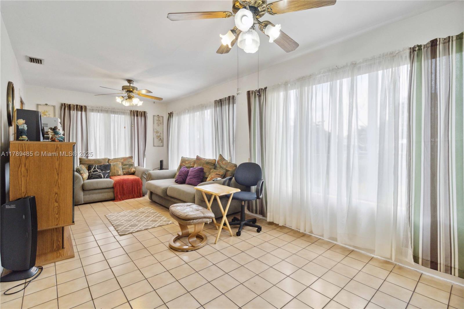 2730 SW 66th Ter, Miramar, Florida image 16