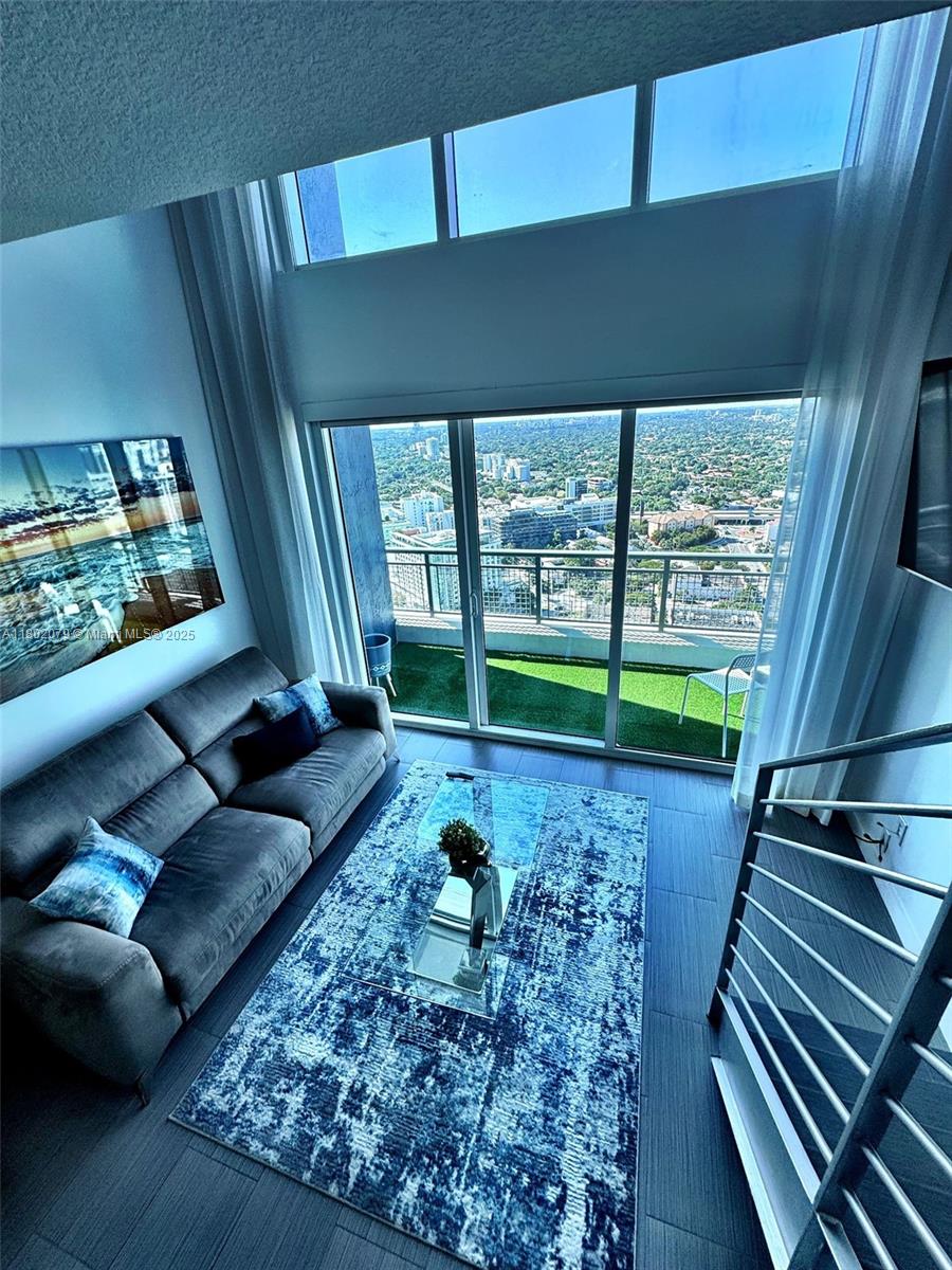 60 SW 13th St #3009, Miami FL 33130