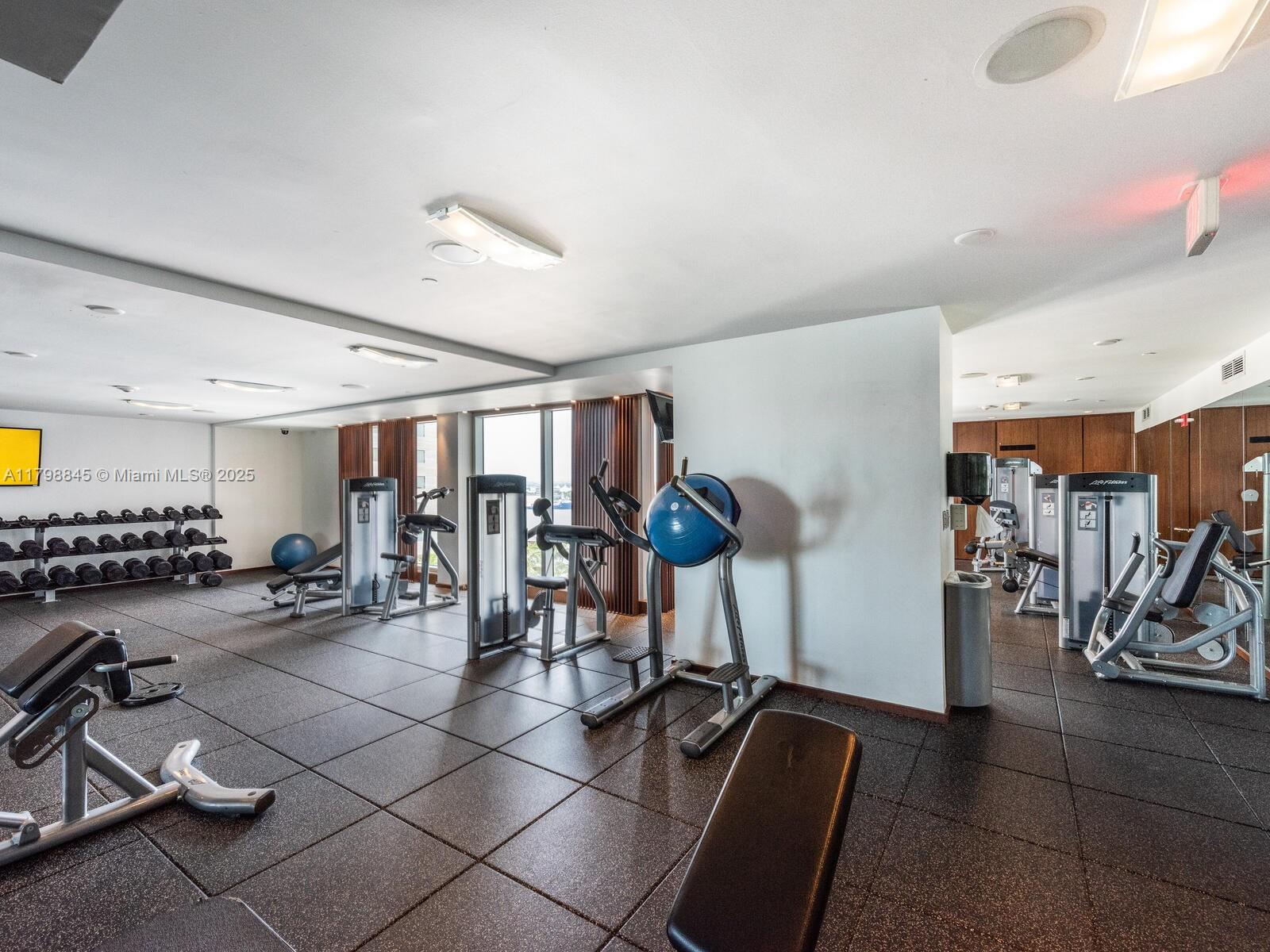 325 S Biscayne Blvd #1624, Miami FL 33131