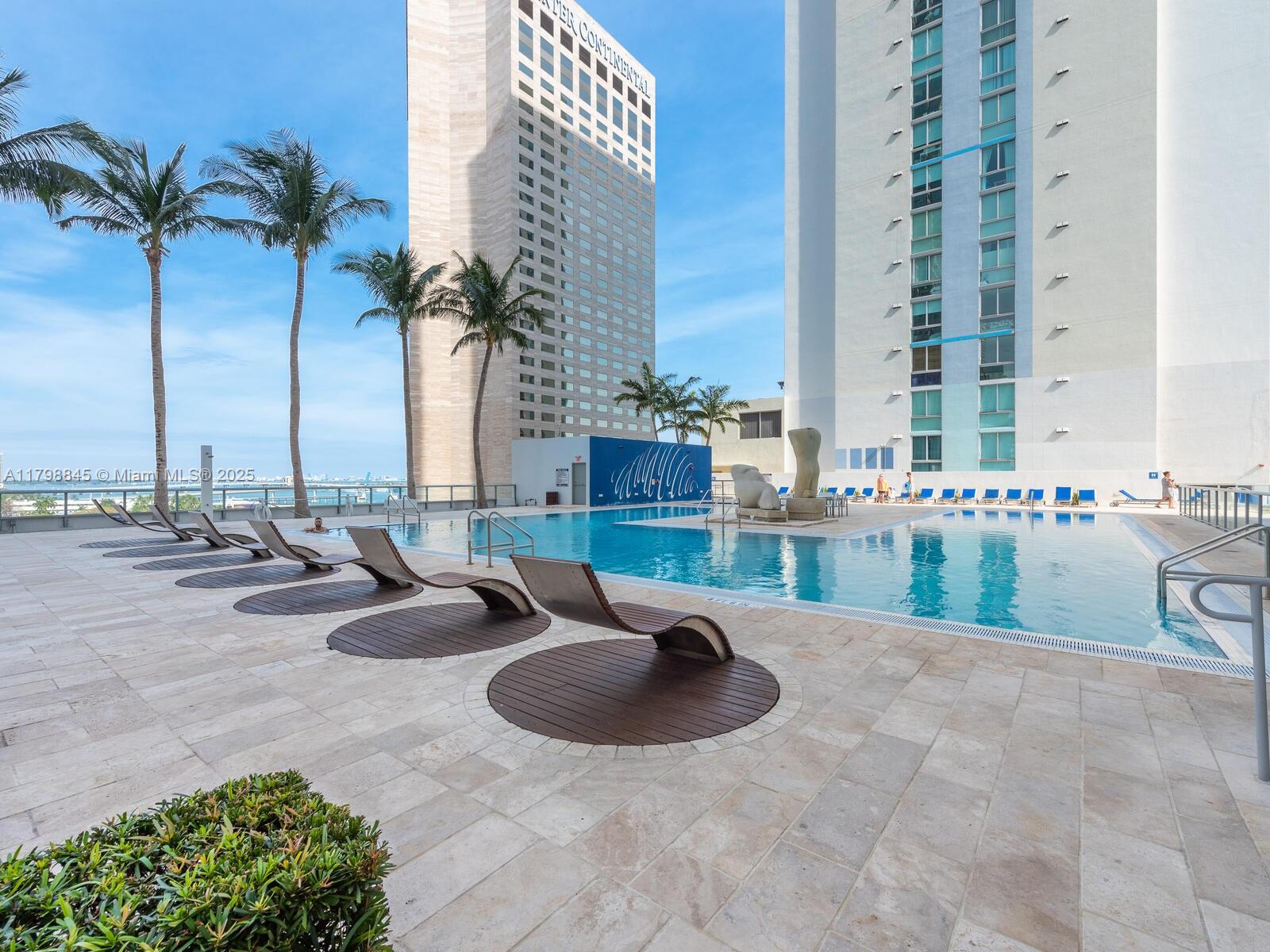 325 S Biscayne Blvd #1624, Miami FL 33131
