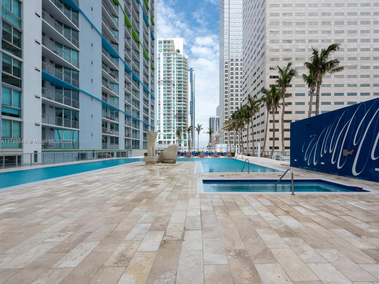 325 S Biscayne Blvd #1624, Miami FL 33131