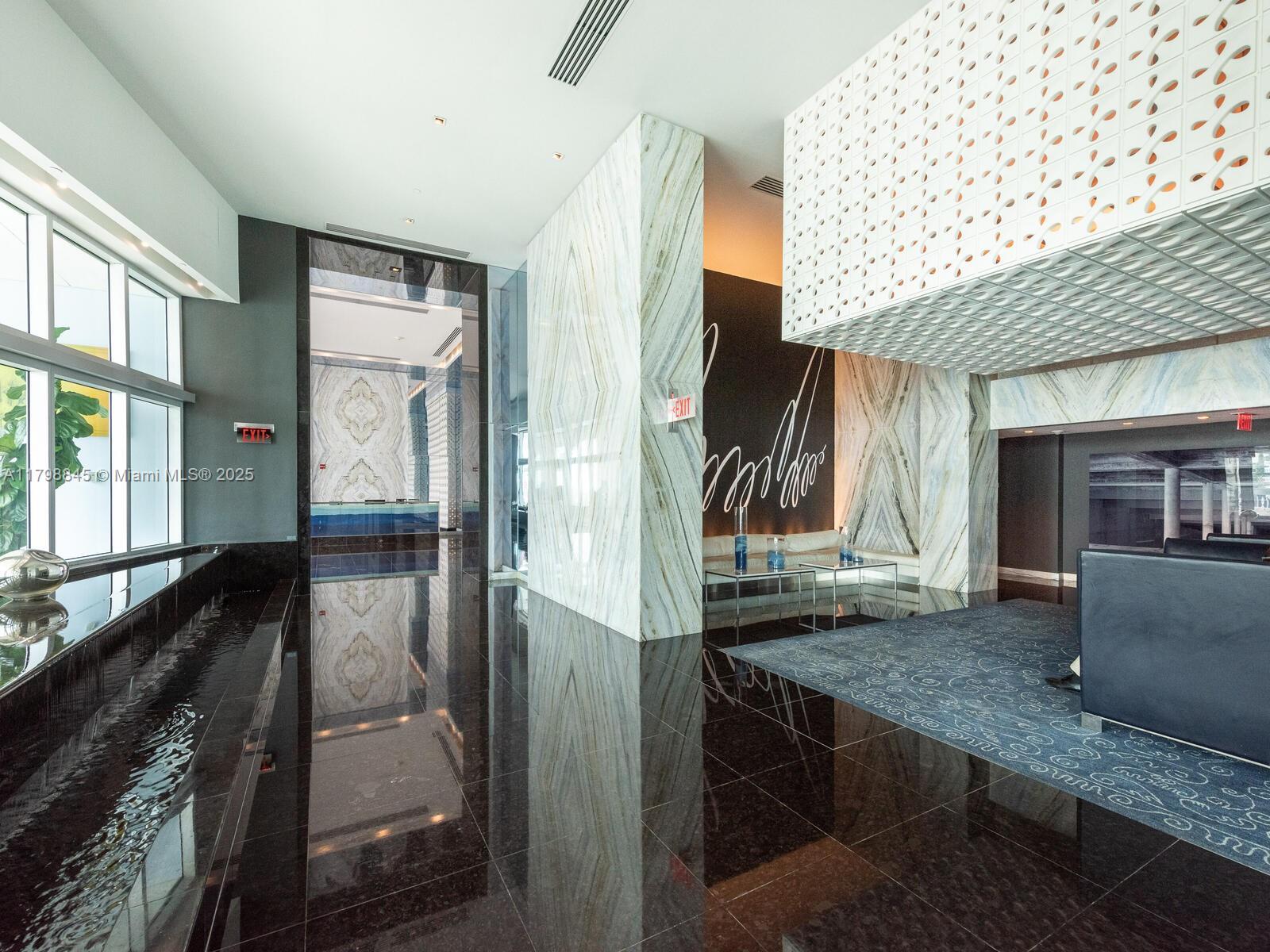 325 S Biscayne Blvd #1624, Miami FL 33131