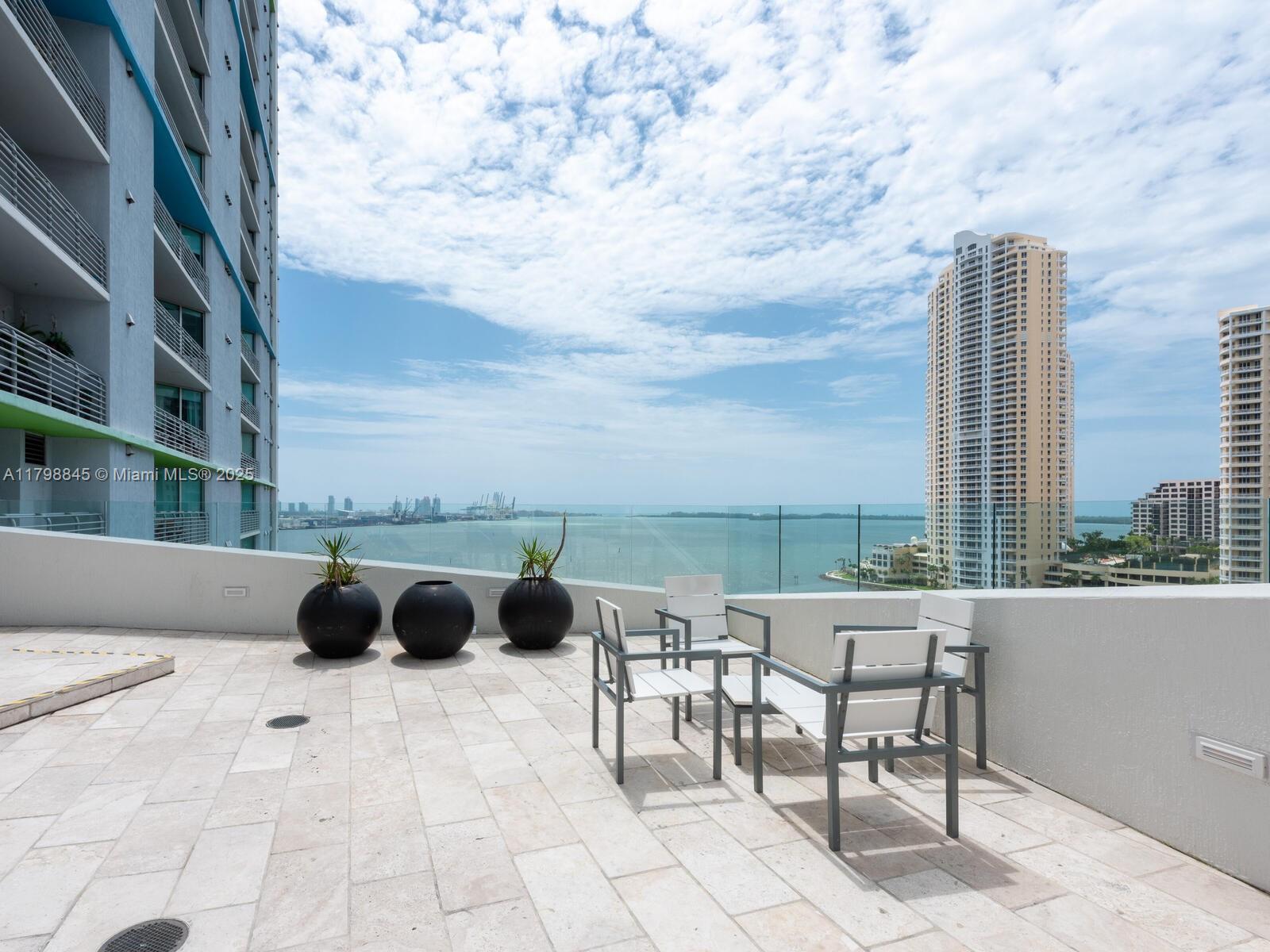 325 S Biscayne Blvd #1624, Miami FL 33131
