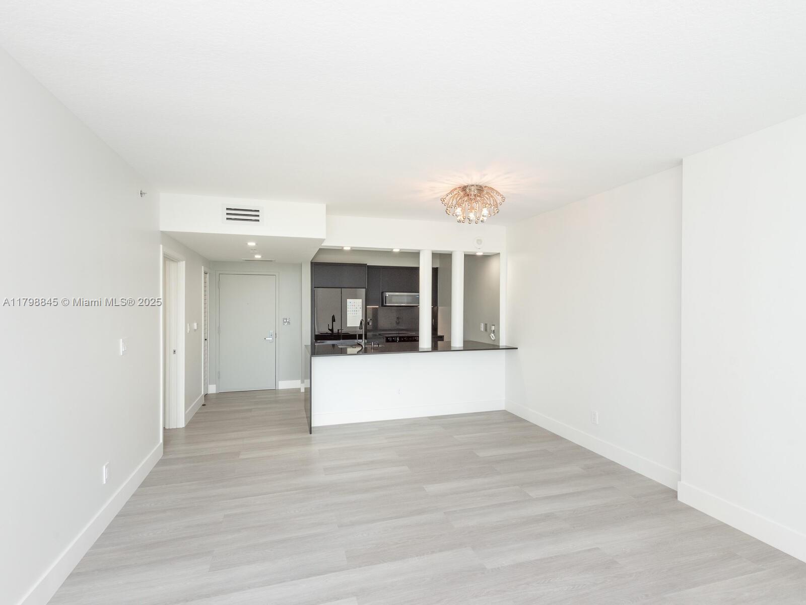 325 S Biscayne Blvd #1624, Miami FL 33131