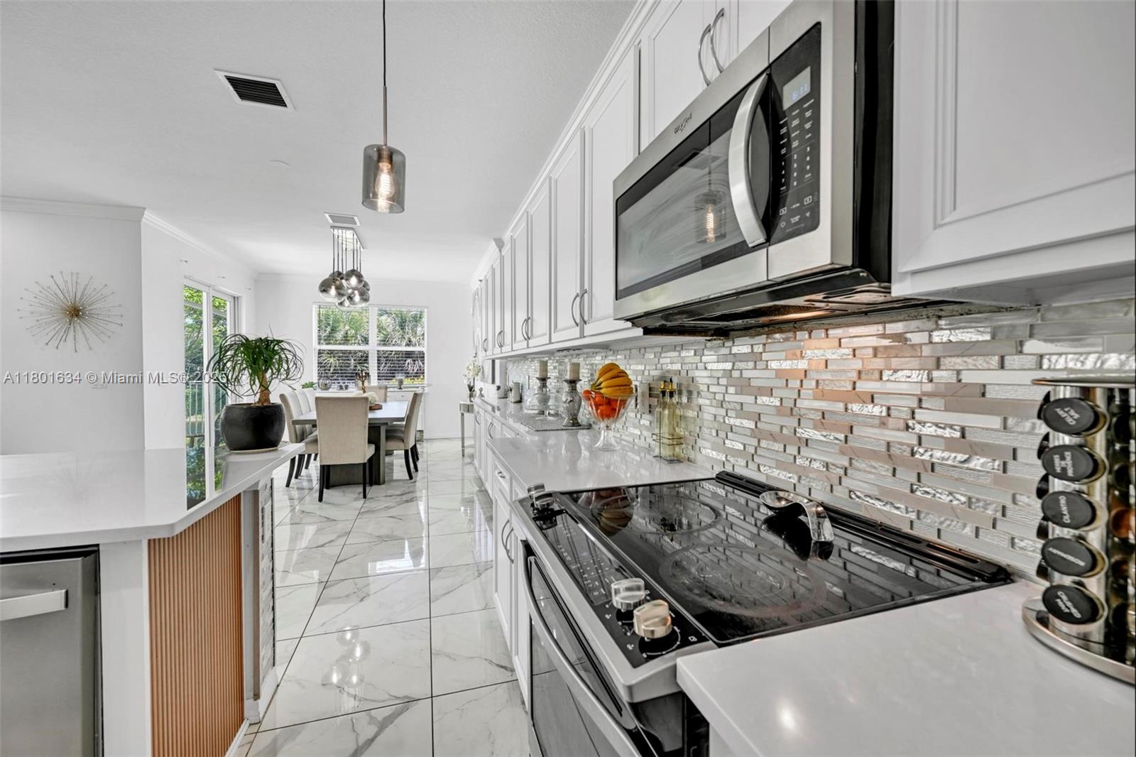 1083 Eucalyptus Dr, Hollywood, Florida image 9