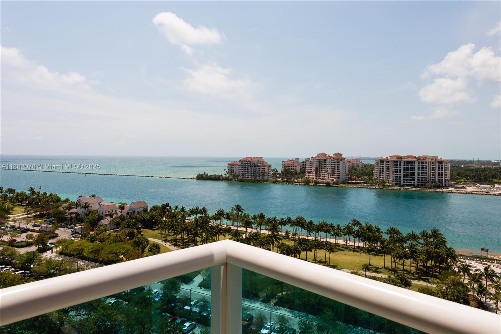 300 Pointe Dr Unit 1504, Miami Beach, Florida 33139
