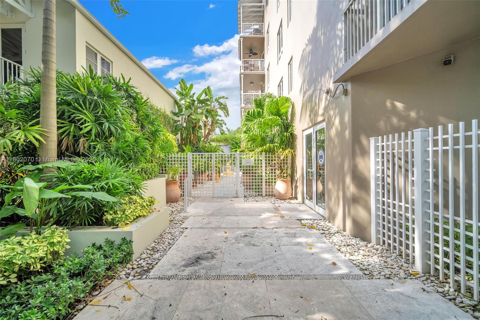 3540 Main Hwy #203, Coconut Grove, Florida image 24