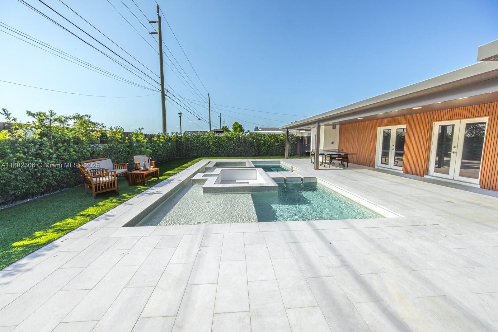 18250 NW 86th Ave, Hialeah, Florida image 21