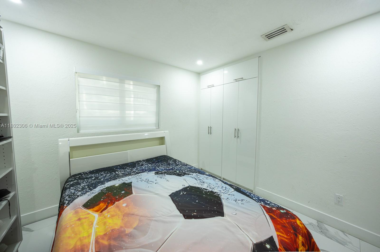 18250 NW 86th Ave, Hialeah, Florida image 27