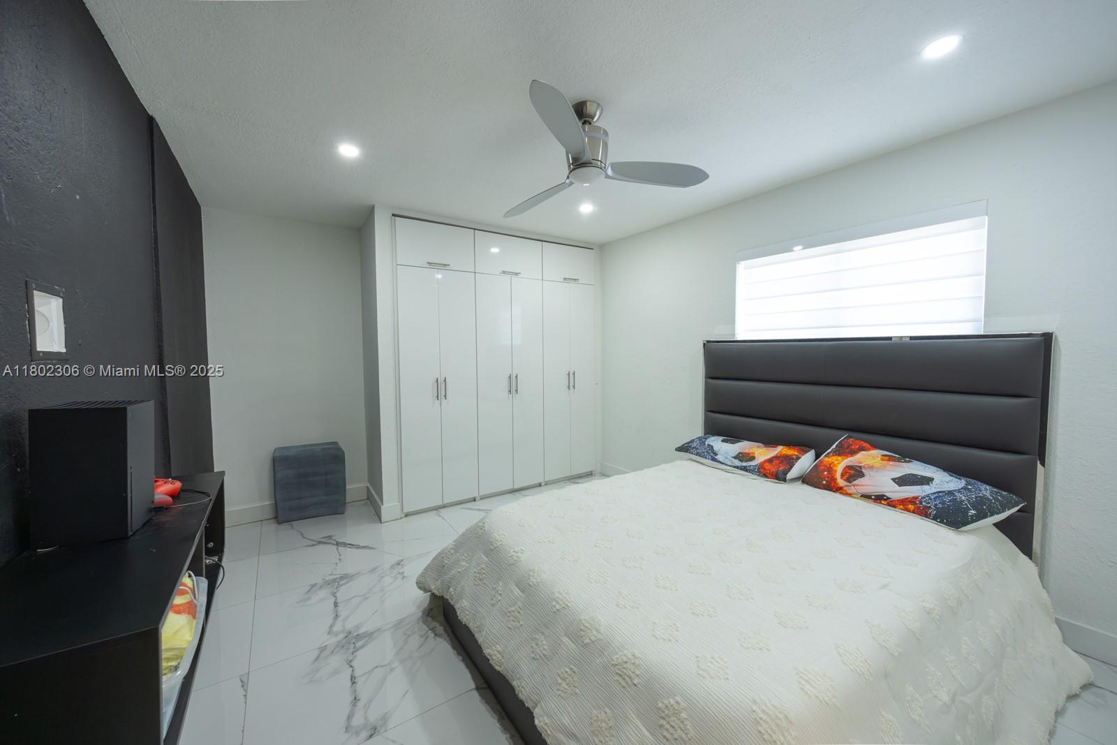 18250 NW 86th Ave, Hialeah, Florida image 28