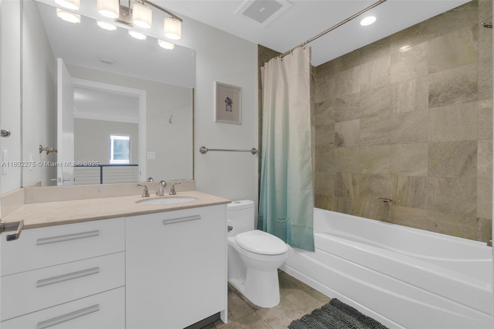 1060 Brickell Ave #615, Miami FL 33131