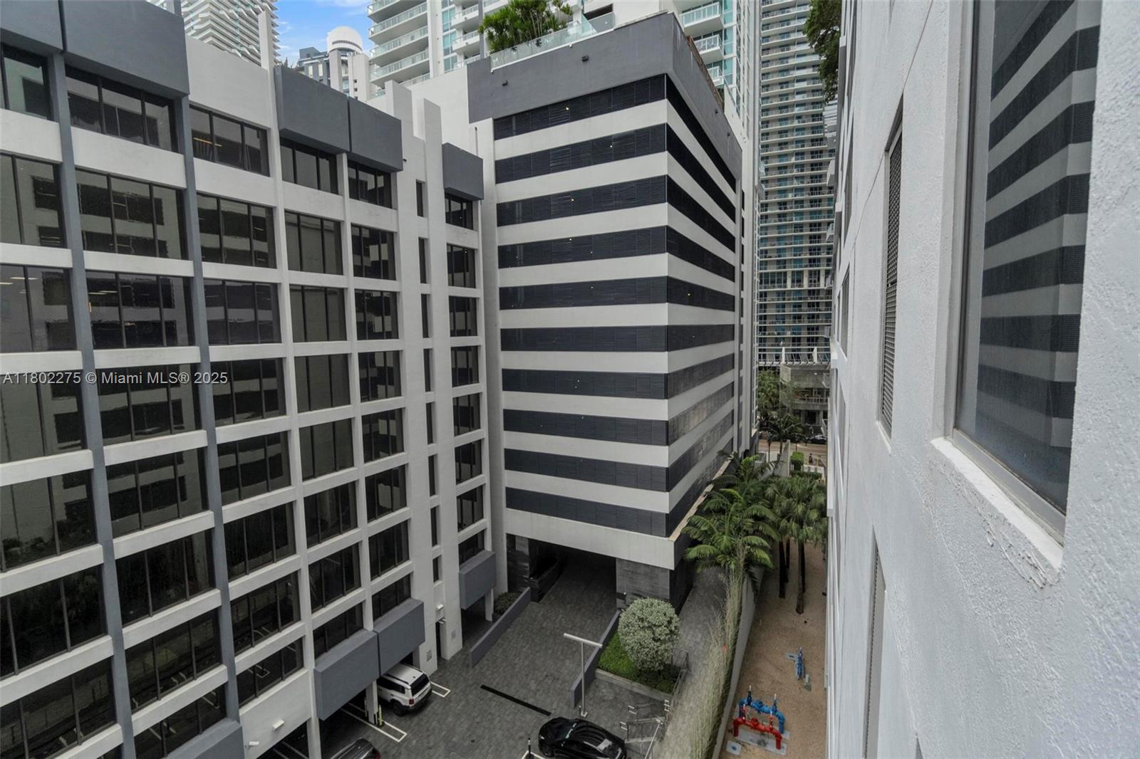 1060 Brickell Ave #615, Miami FL 33131