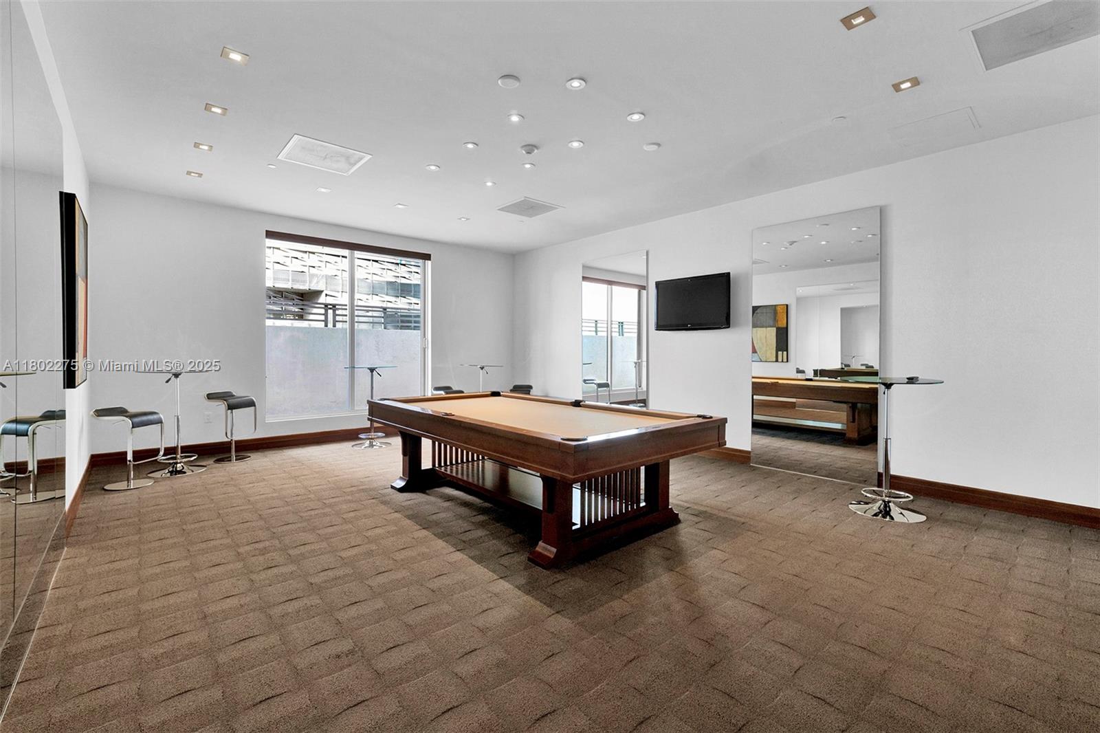 1060 Brickell Ave #615, Miami FL 33131