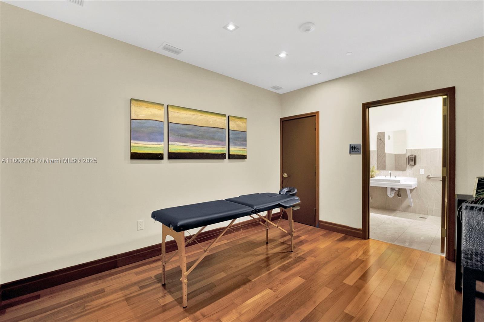 1060 Brickell Ave #615, Miami FL 33131