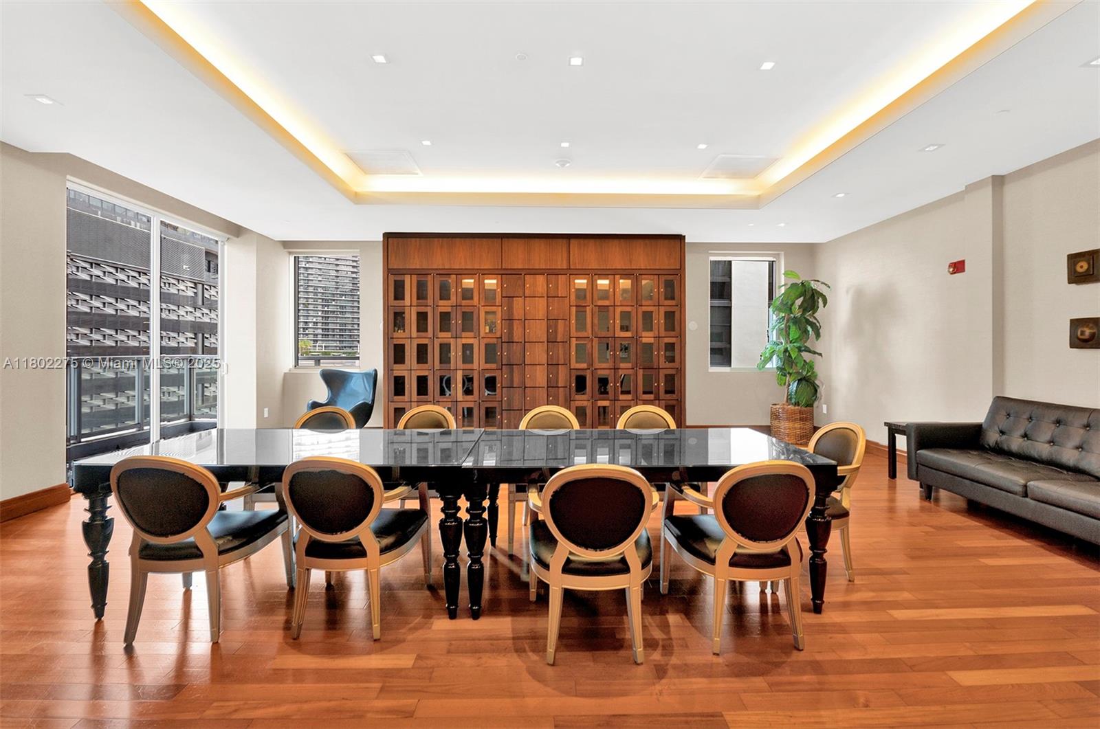 1060 Brickell Ave #615, Miami FL 33131
