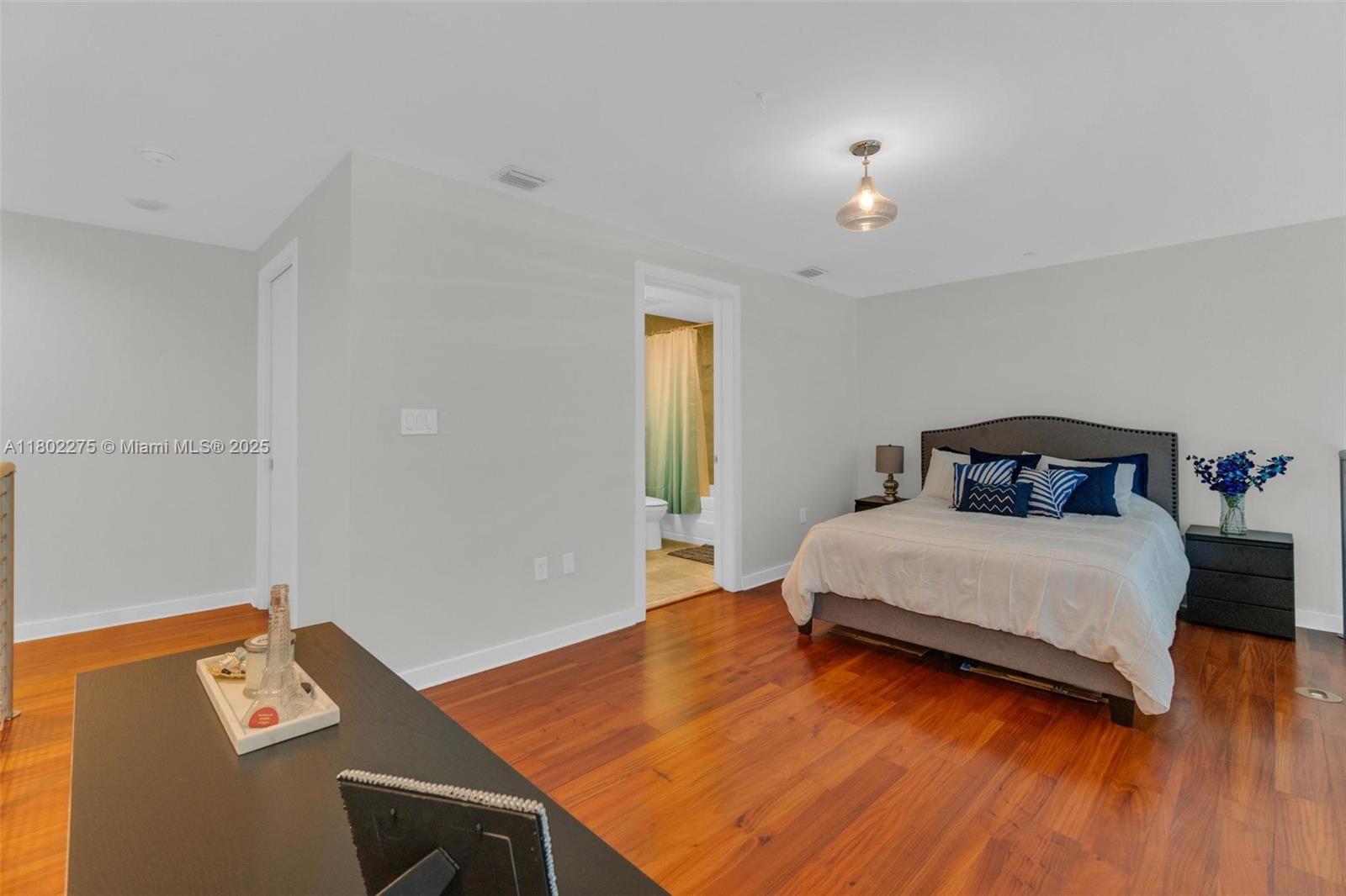 1060 Brickell Ave #615, Miami FL 33131
