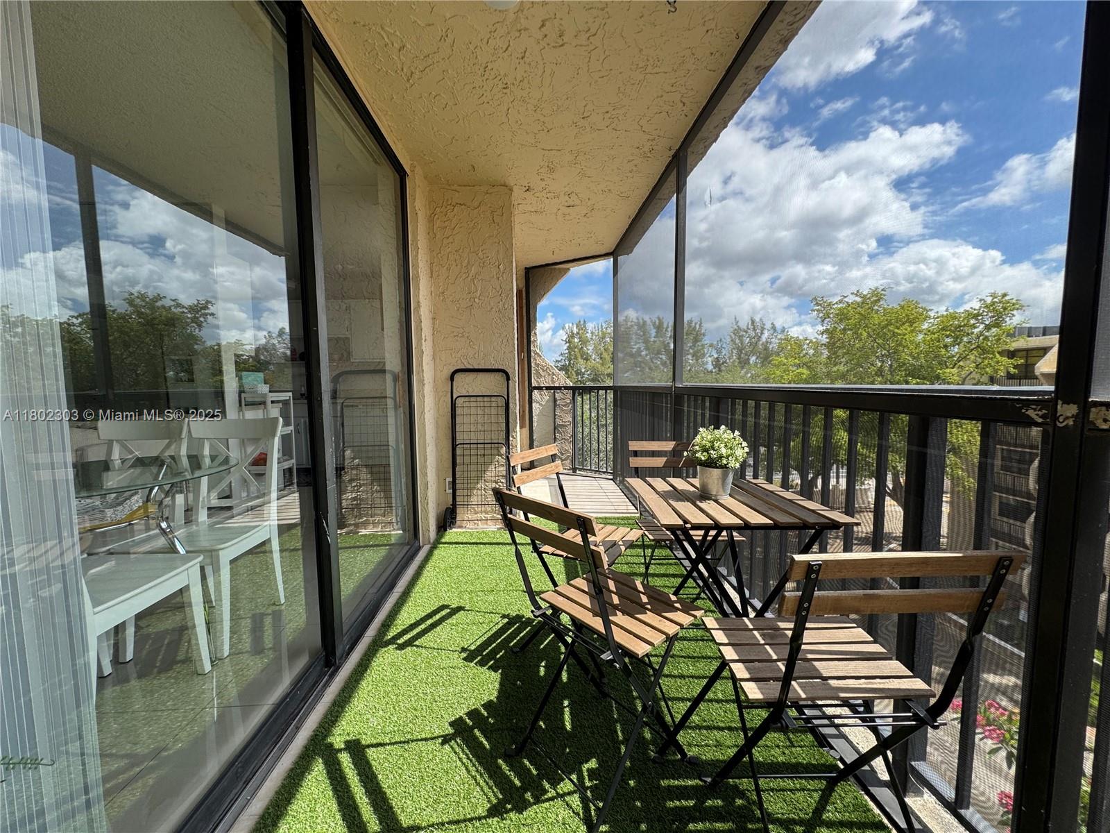 3550 Blue Lake Dr #501, Pompano Beach, Florida image 12