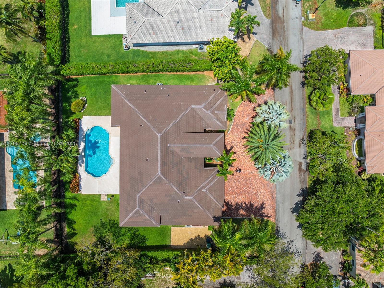 8268 SW 172nd Terrace, Palmetto Bay, Florida image 2