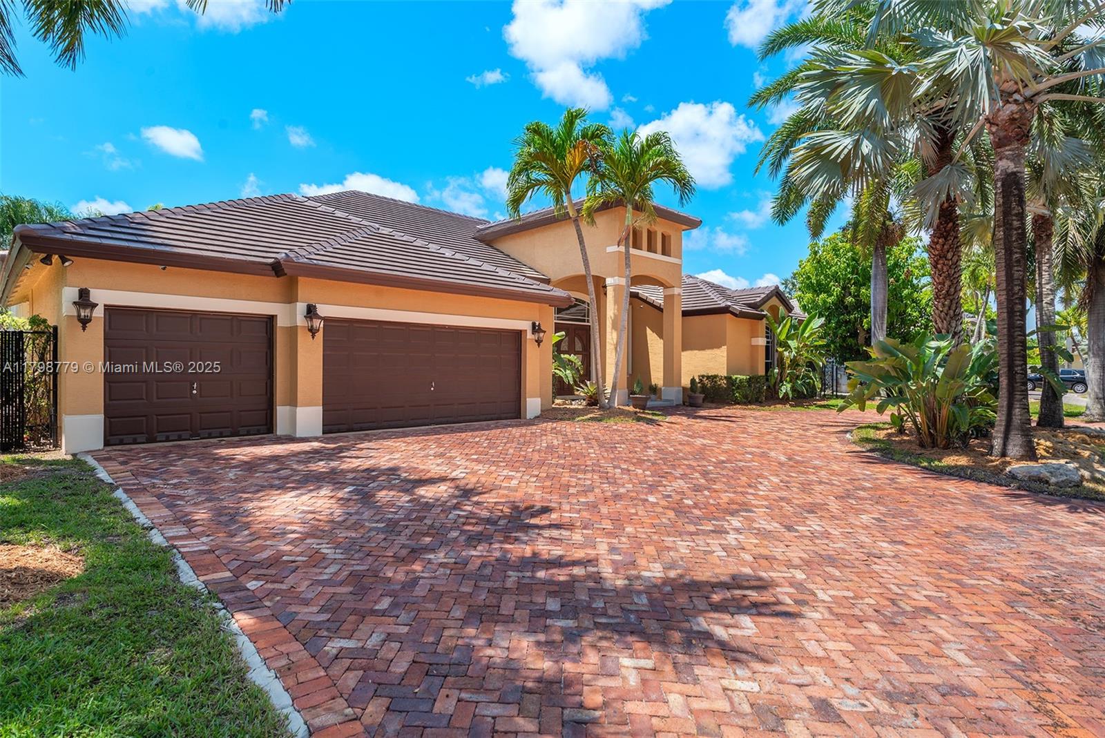 8268 SW 172nd Terrace, Palmetto Bay, Florida image 4