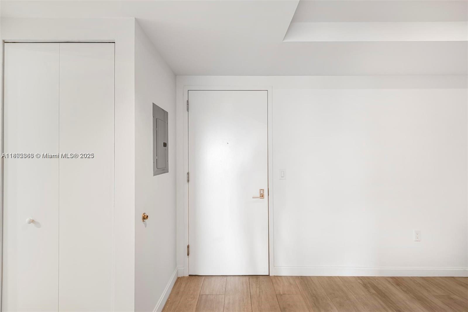 Property photo # 0