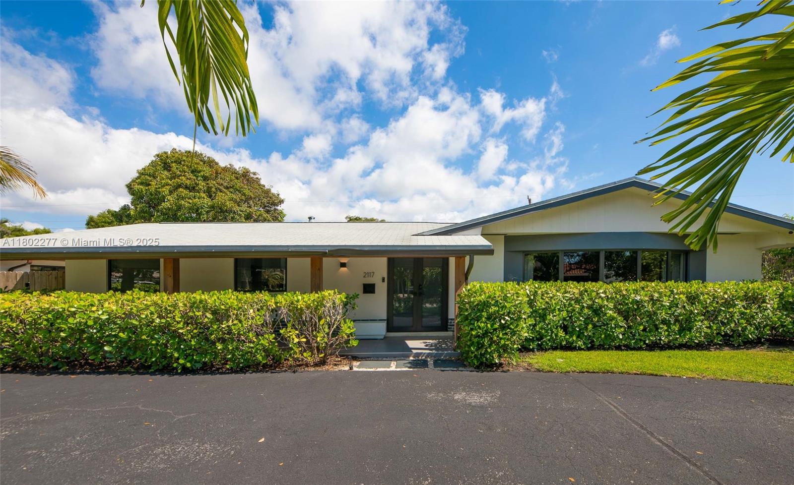 2117 NE 62nd St, Fort Lauderdale, Florida image 3