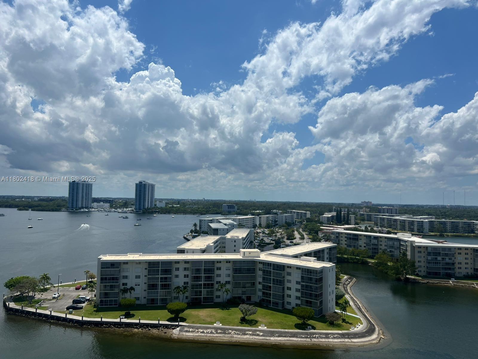 1000 Island Blvd Unit 1510, Aventura, Florida 33160