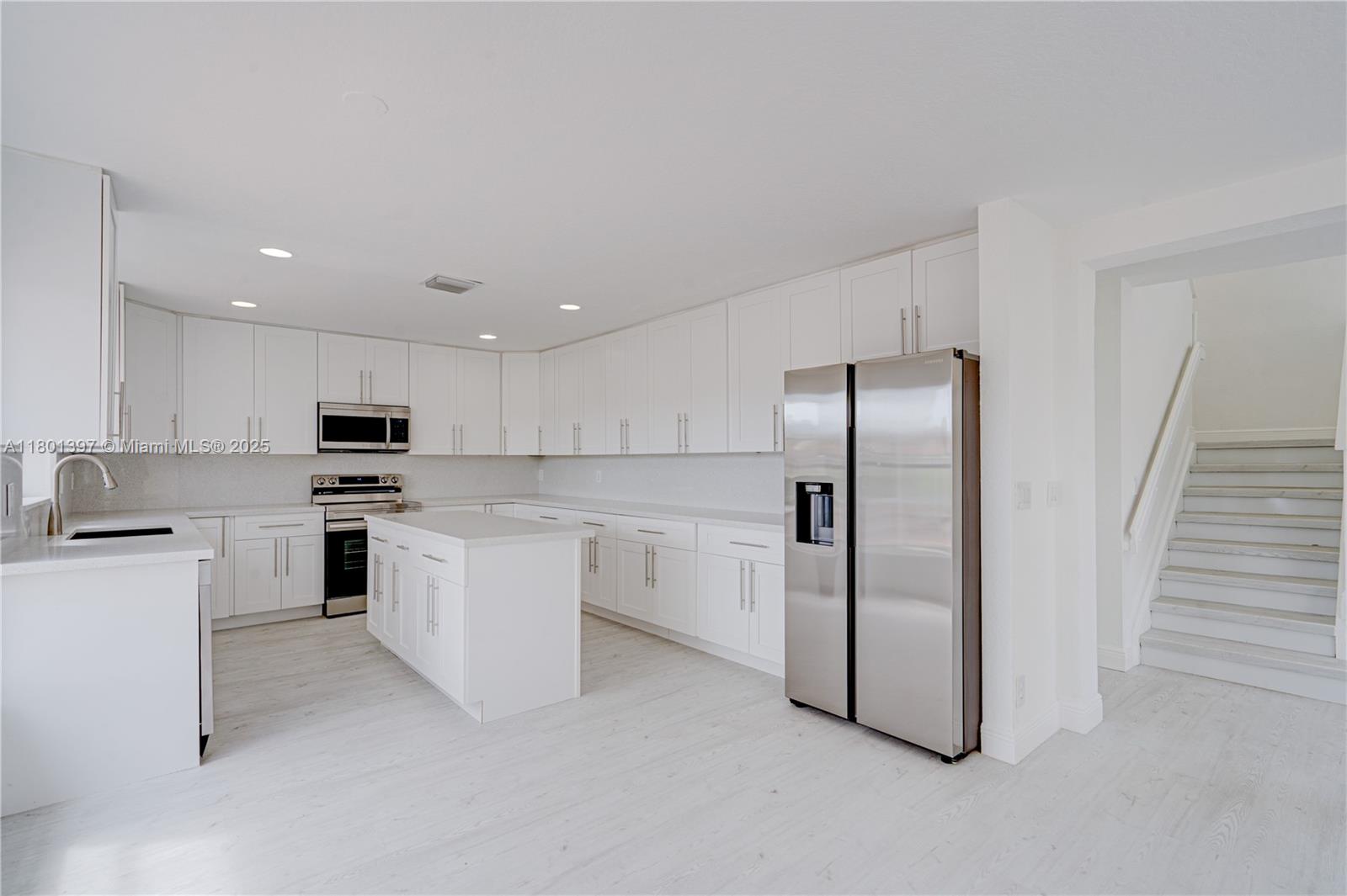 6381 Willoughby Cir, Lake Worth, Florida image 10