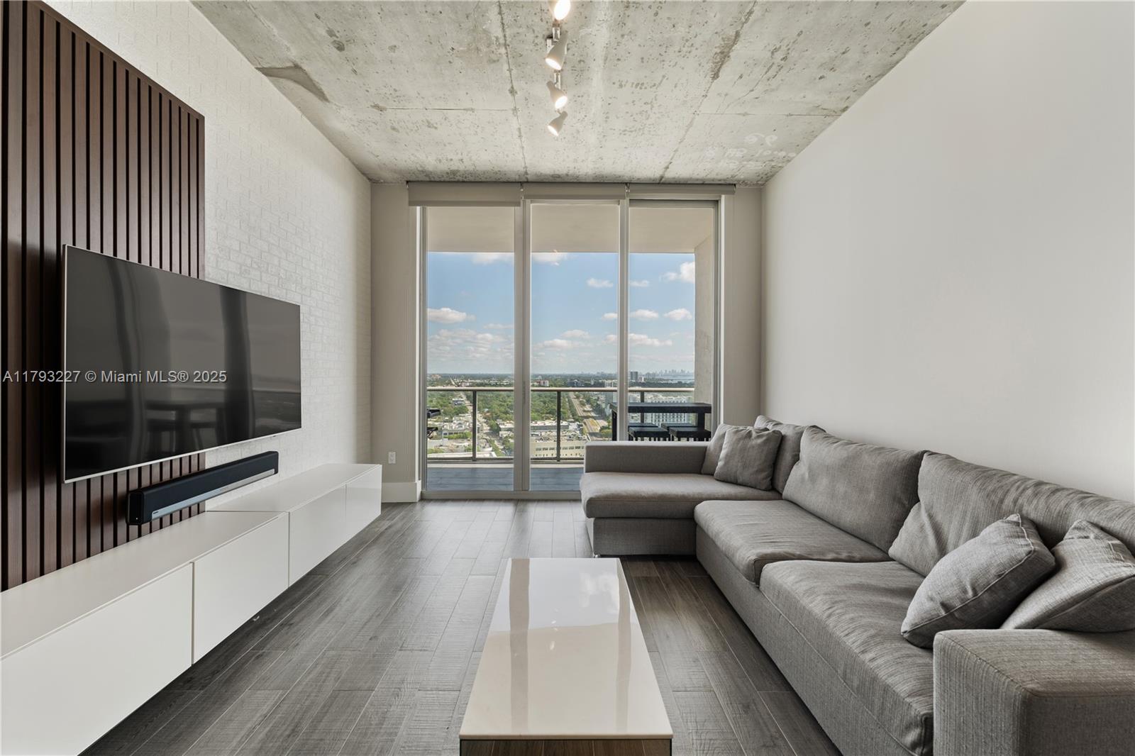 Property photo # 6