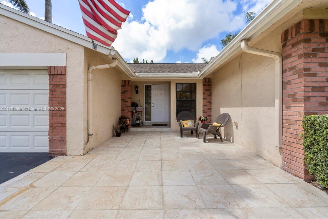 14610 Madison Pl, Davie, Florida image 3