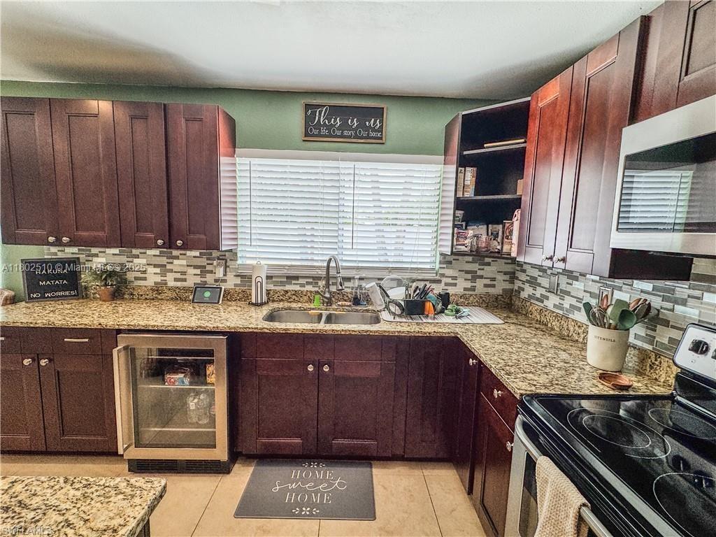 4002 Cascade Lane, La Belle, Florida image 10