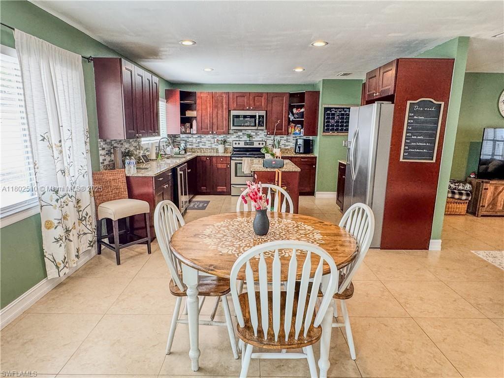 4002 Cascade Lane, La Belle, Florida image 12