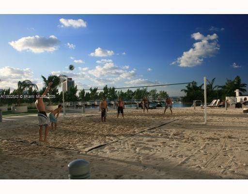 888 Biscayne Blvd #1104, Miami FL 33132