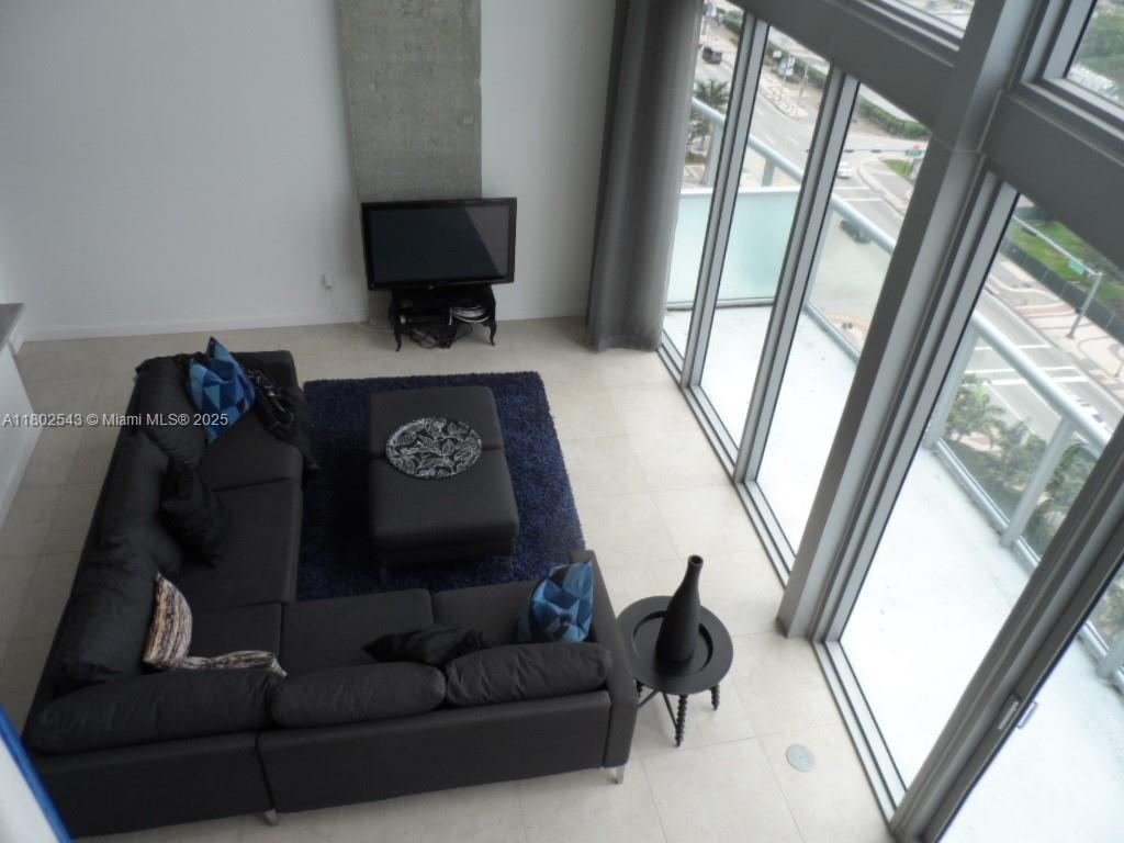 888 Biscayne Blvd #1104, Miami FL 33132