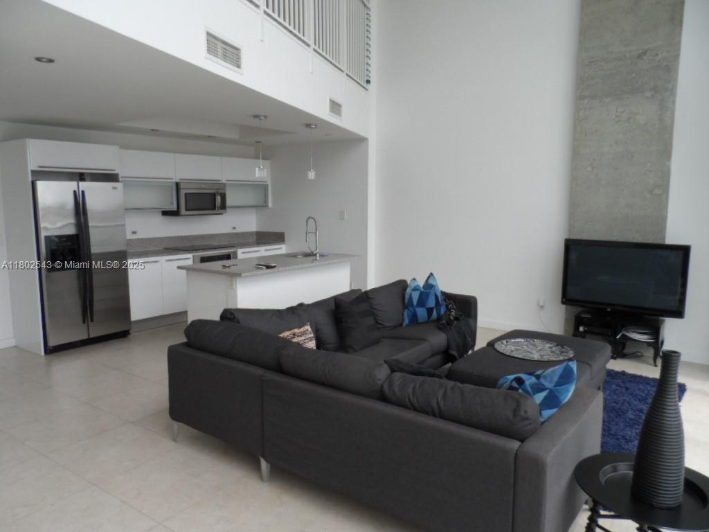 888 Biscayne Blvd #1104, Miami FL 33132