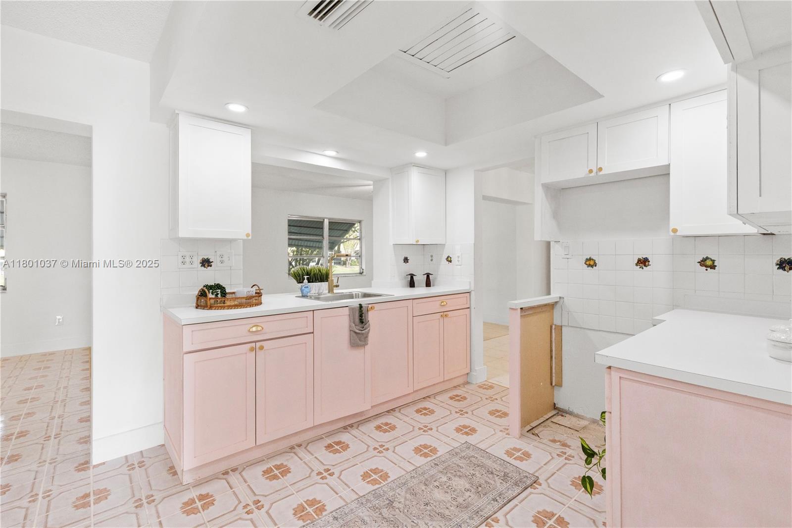 5706 NW 81st Ave, Tamarac, Florida image 17