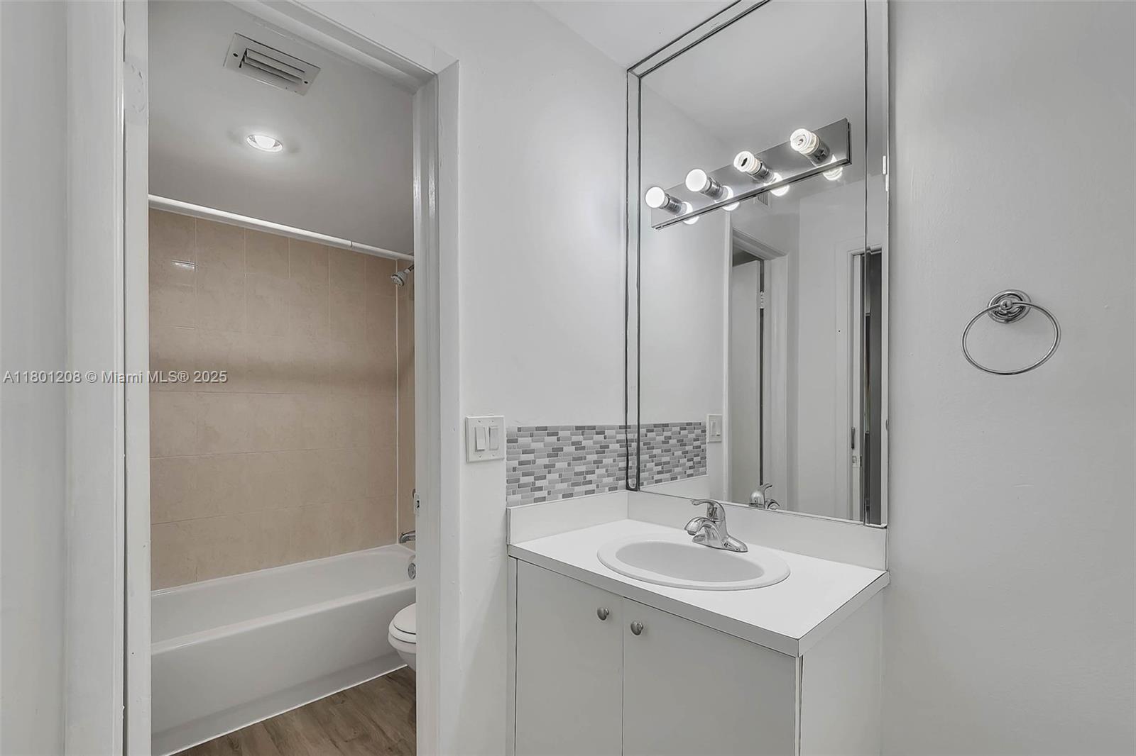 8275 SW 152nd Ave #D110, Miami, Florida image 9