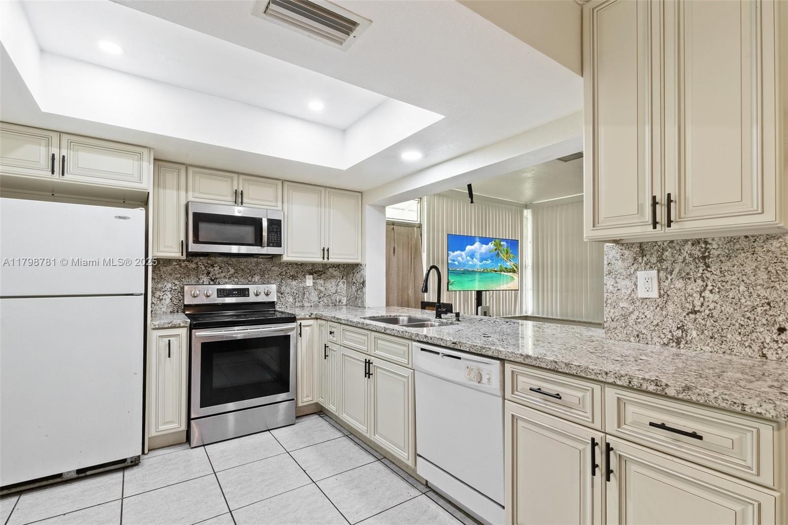 4216 NW 52nd Ave, Lauderdale Lakes, Florida image 5