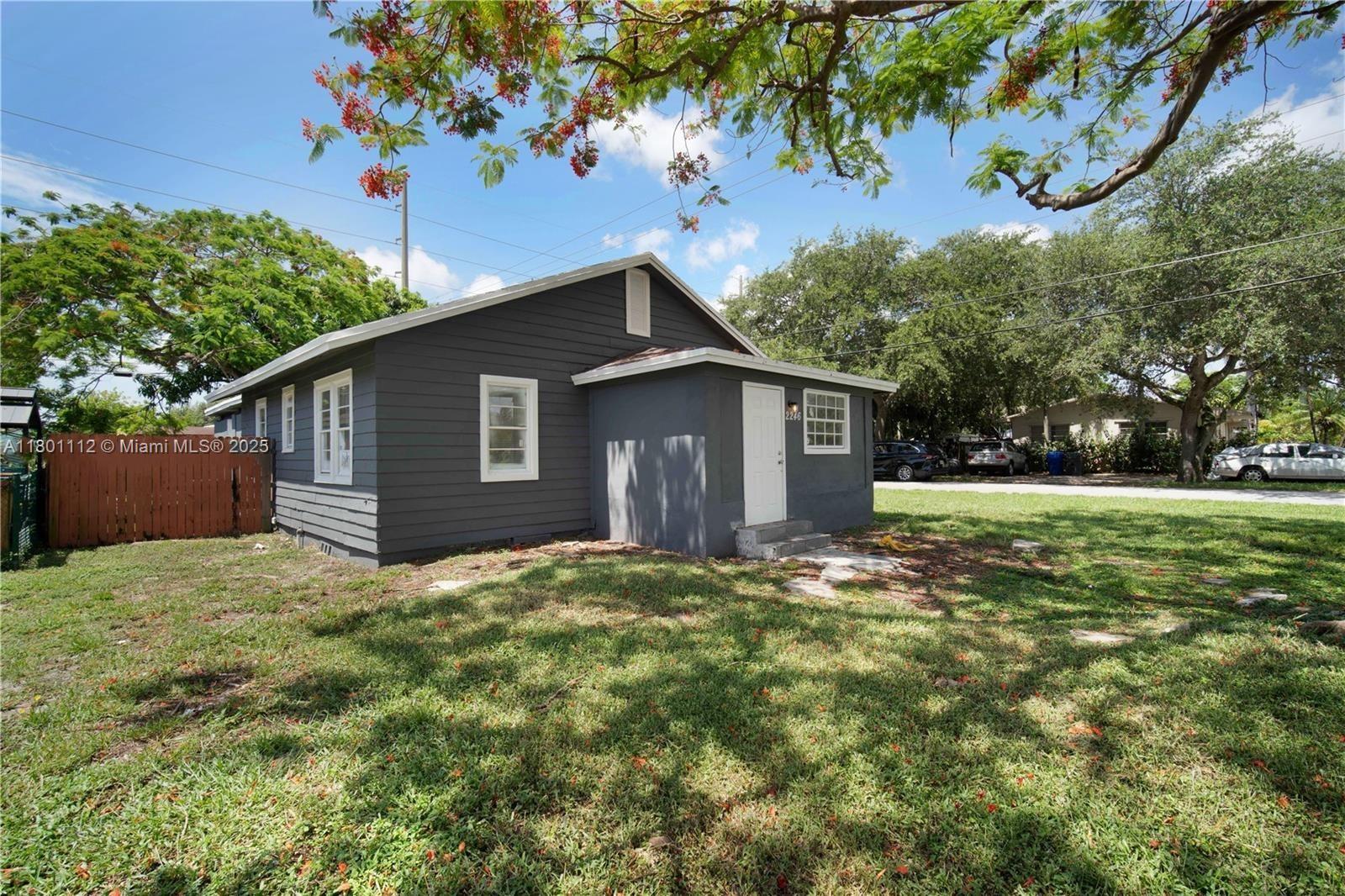 Residential, Hollywood, Florida image 1