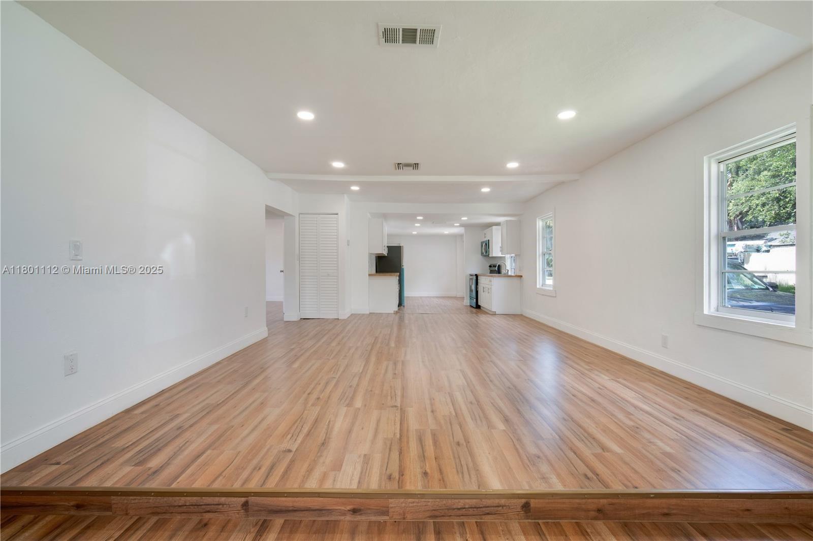 Residential, Hollywood, Florida image 10
