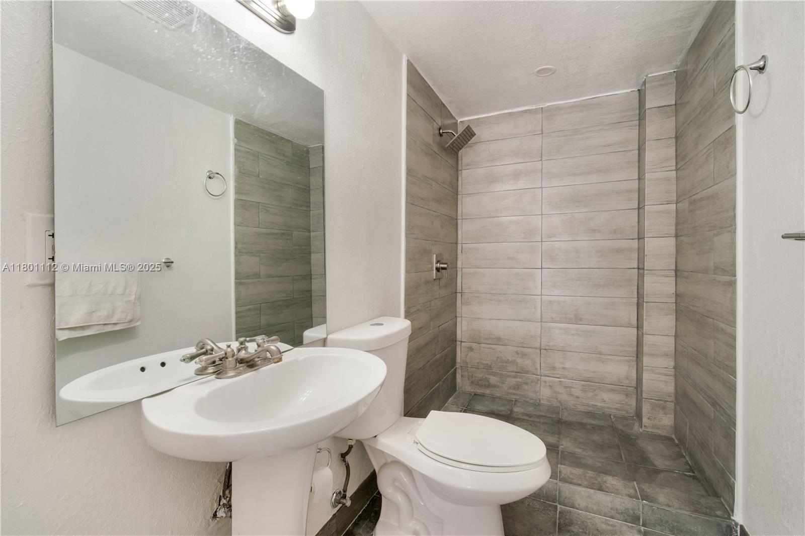 Residential, Hollywood, Florida image 15