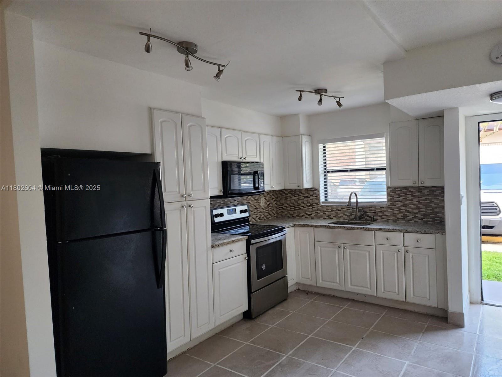 6020 Shakerwood Cir #103, Tamarac, Florida image 1
