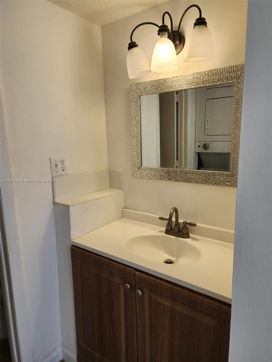 6020 Shakerwood Cir #103, Tamarac, Florida image 7