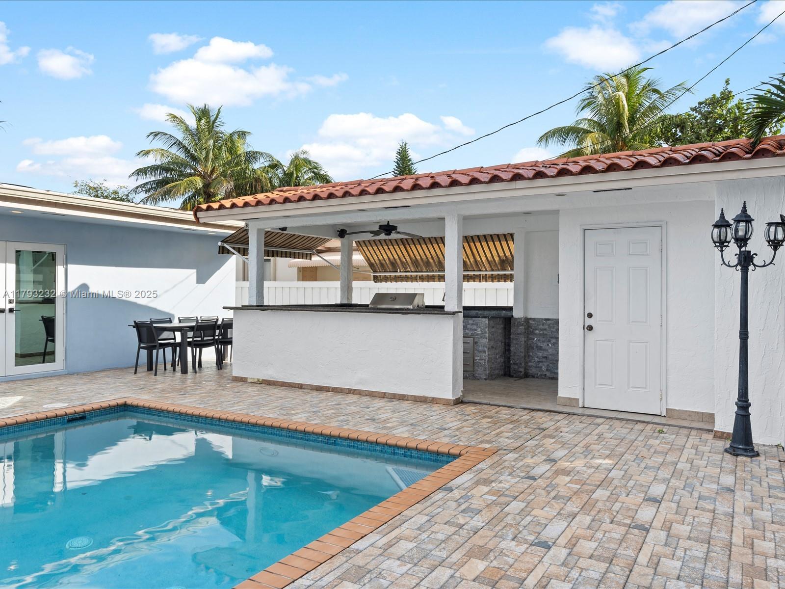 6820 SW 9th St, Pembroke Pines, Florida image 22