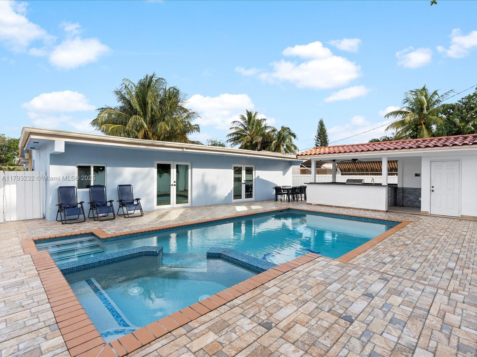6820 SW 9th St, Pembroke Pines, Florida image 25