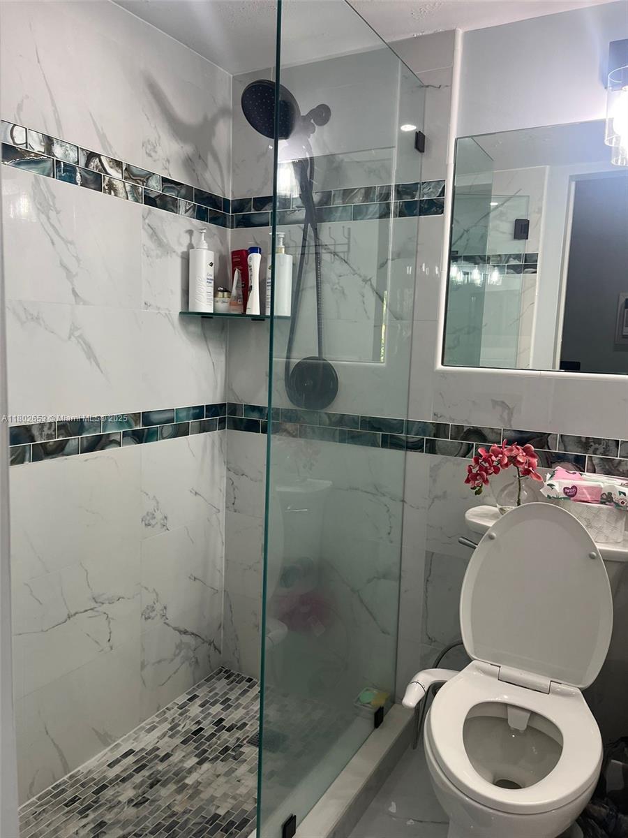 35 Camden #B, West Palm Beach, Florida image 13
