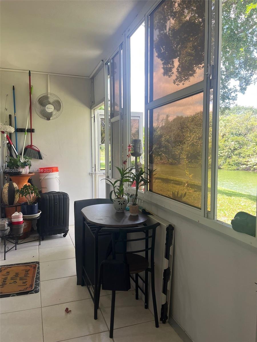 35 Camden #B, West Palm Beach, Florida image 16