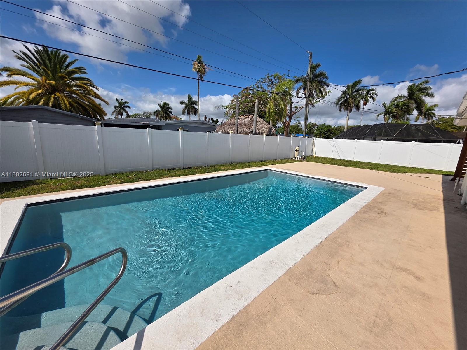 9020 SW 198th Ter, Cutler Bay, Florida image 16