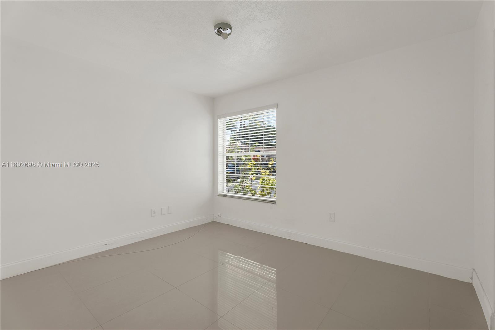 9826 SW 222nd Ter, Cutler Bay, Florida image 3