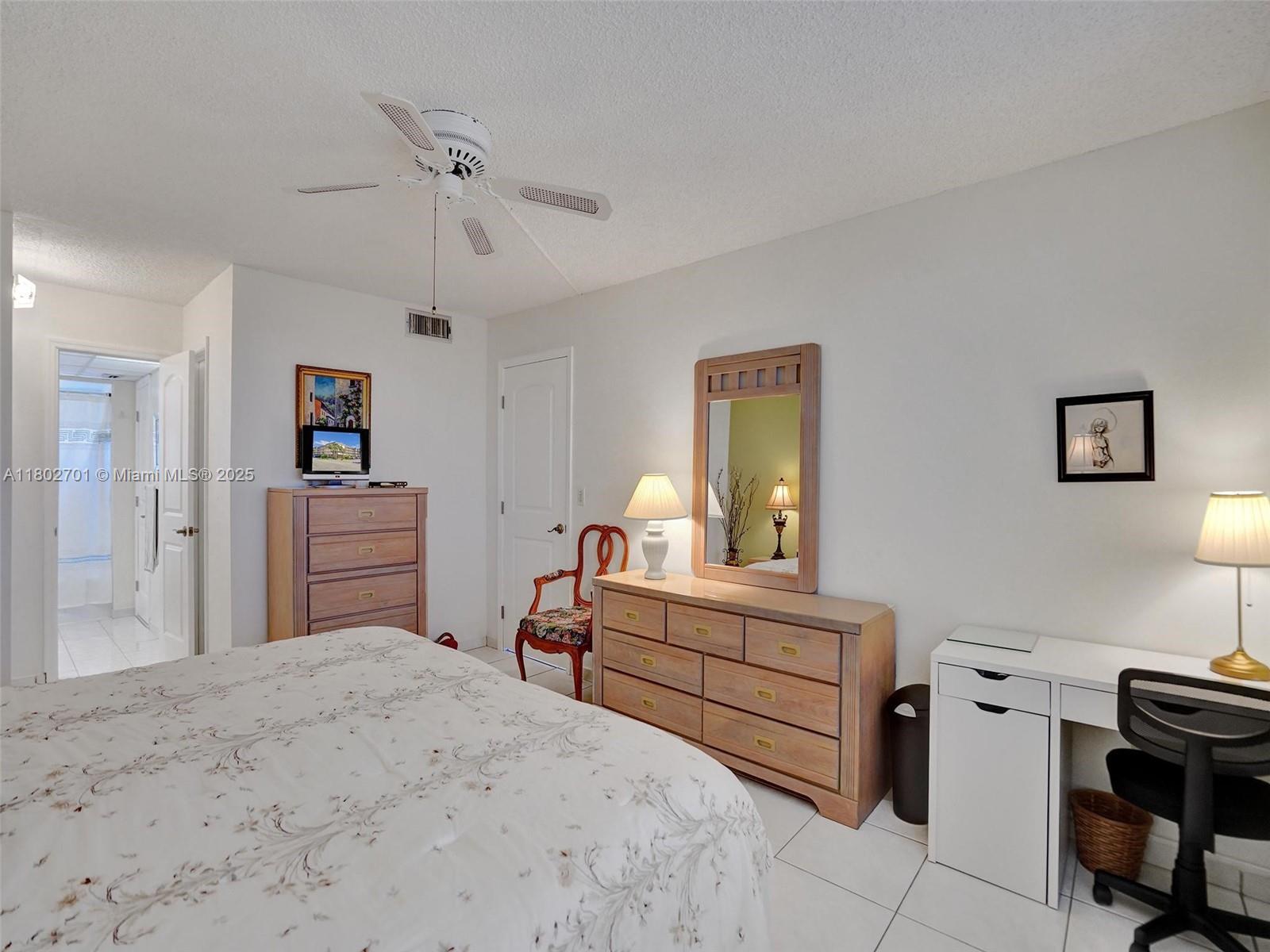 2800 NW 47th Ter #407B, Lauderdale Lakes, Florida image 18