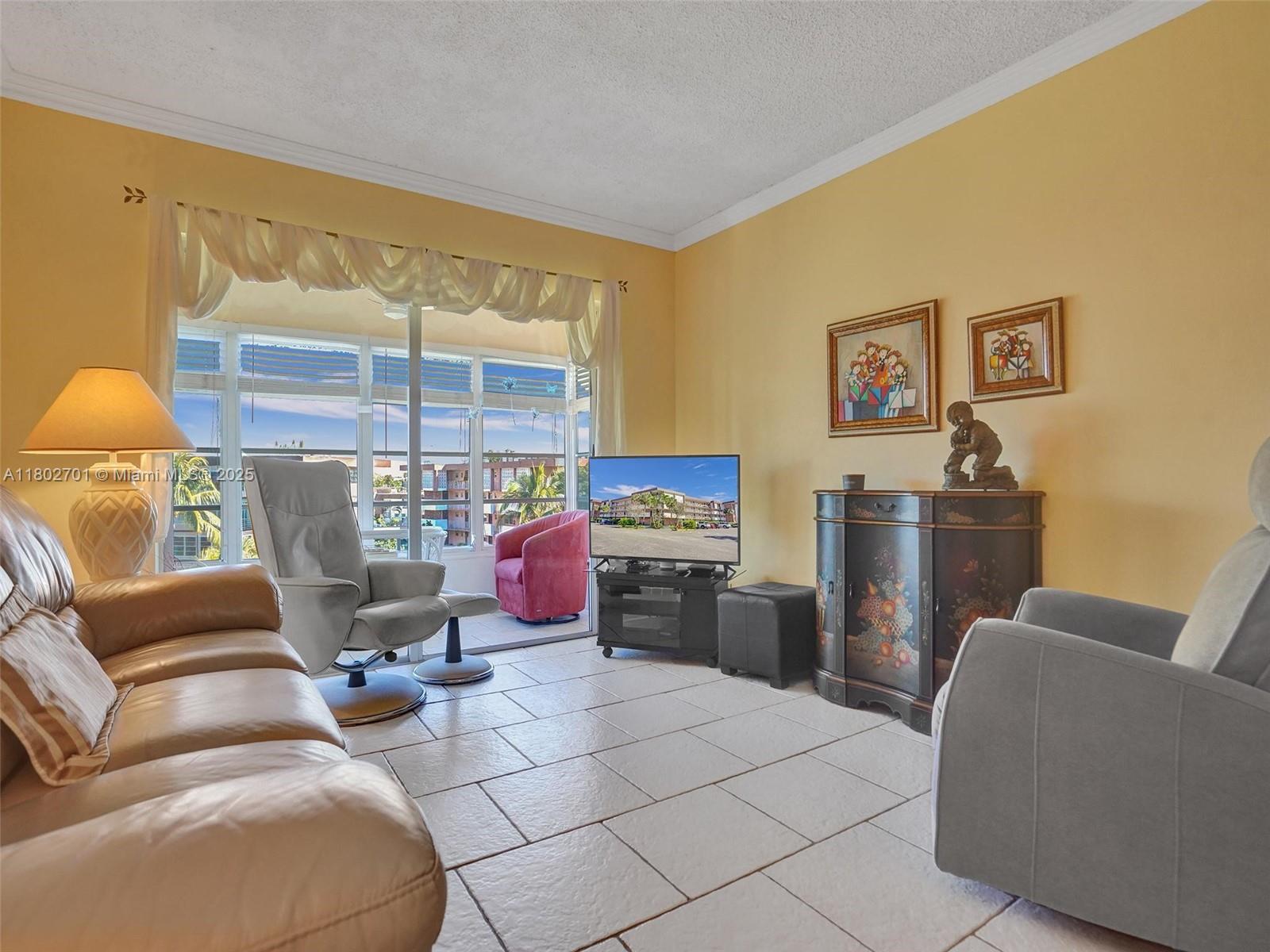 2800 NW 47th Ter #407B, Lauderdale Lakes, Florida image 4